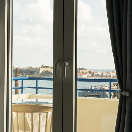 Secret View Apartment, With Private Jacuzzi * Rethimnon
