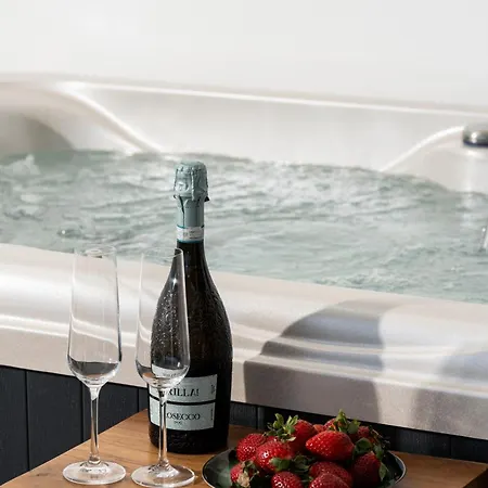 Appartement Secret View Apartment, With Private Jacuzzi *