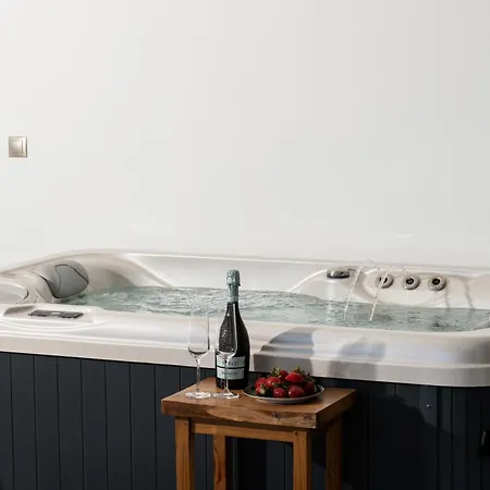 Appartement Secret View Apartment, With Private Jacuzzi
